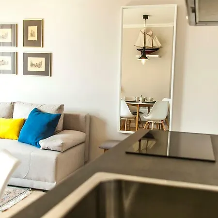 Apartament Nadmorski شقة *